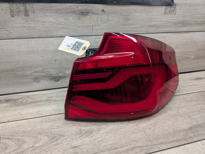 2014 - 2019 BMW 340 F34 Rear Right Passenger Outer Tail Light 7417472 B58B30M0