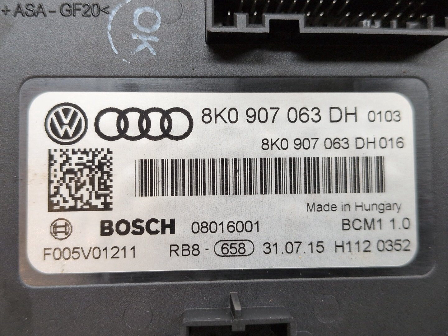 2013 - 2017 Audi S5 8T Bdc Body Domain Fem Control Module w/ Key 8K0907063D CTUB