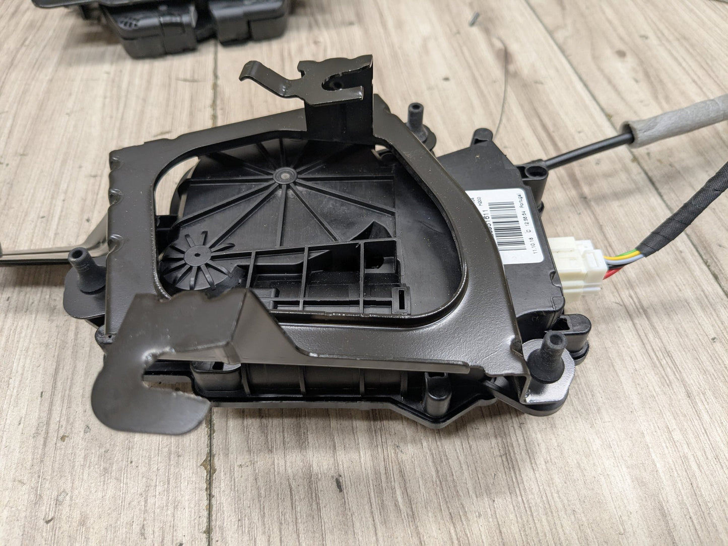 OEM BMW F36 428 430 435 440 Trunk Liftgate Hatchback Power Lock Latch Actuator
