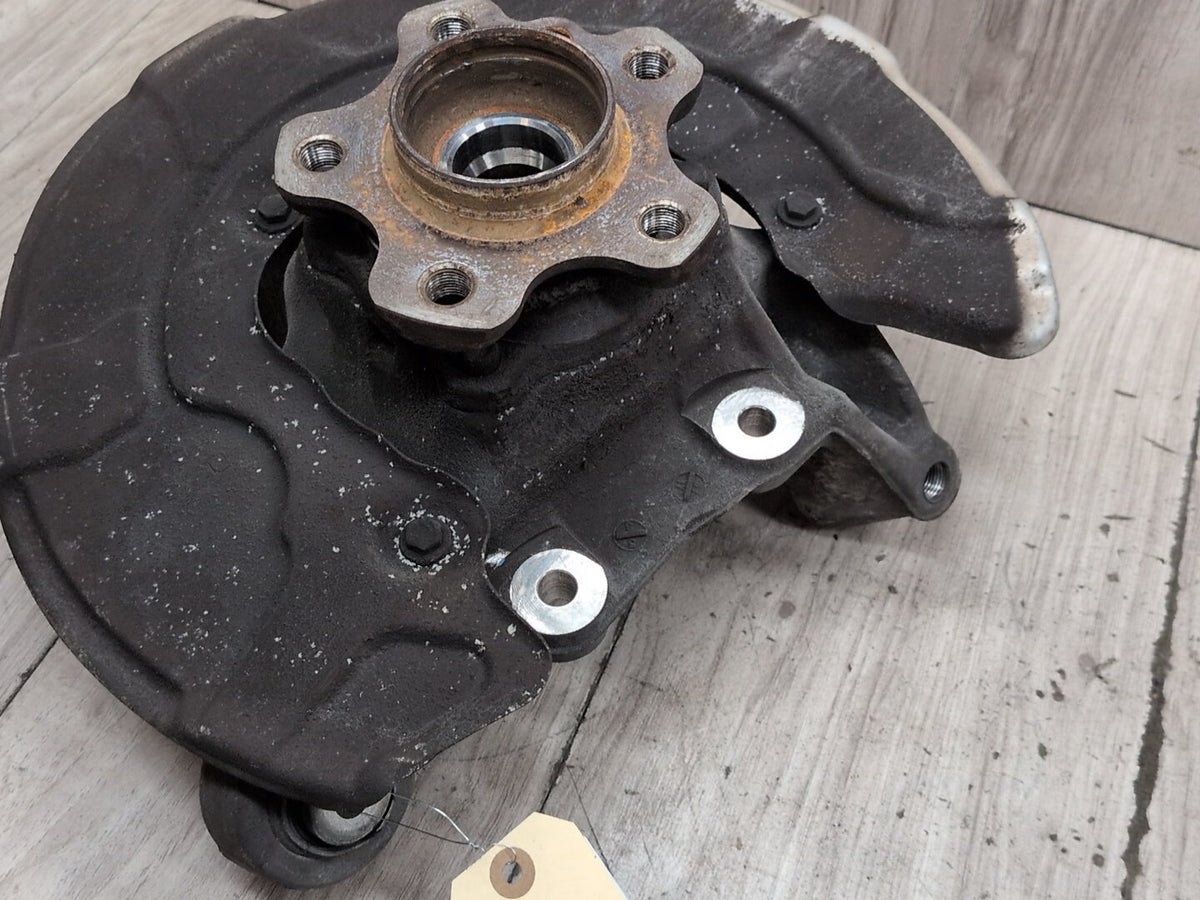 2017-2023 BMW M550i G30 Rear Right Passenger Spindle Knuckle w/ Bearing 6866338 OEM