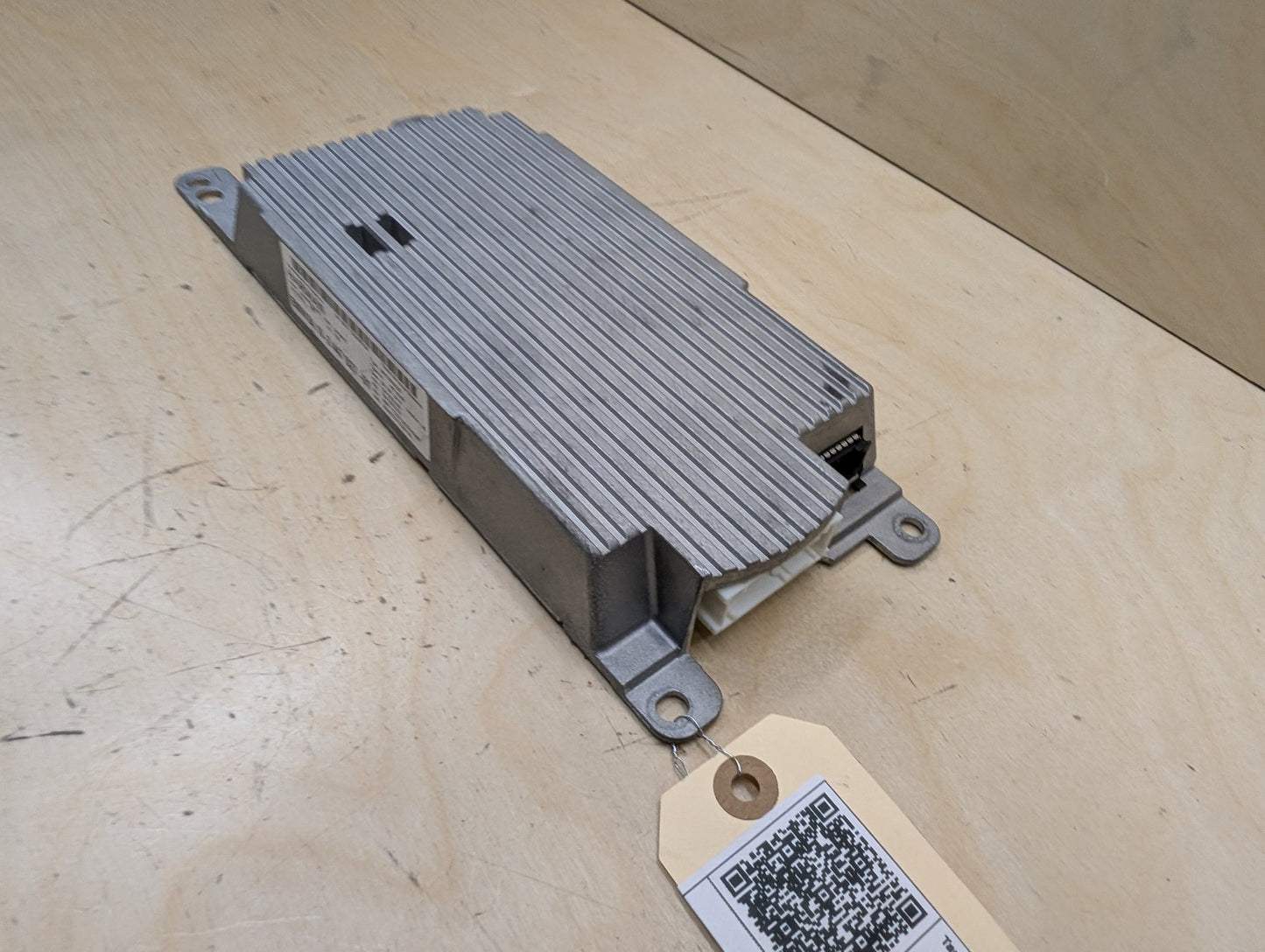 2011-2016 BMW X3 F25 Antenna Telematics Control Module 2447927
