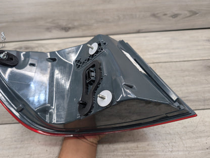 2011 - 2016 BMW 528i F10 Rear Right Passenger Outer Tail Light 7312708 N20B20O0