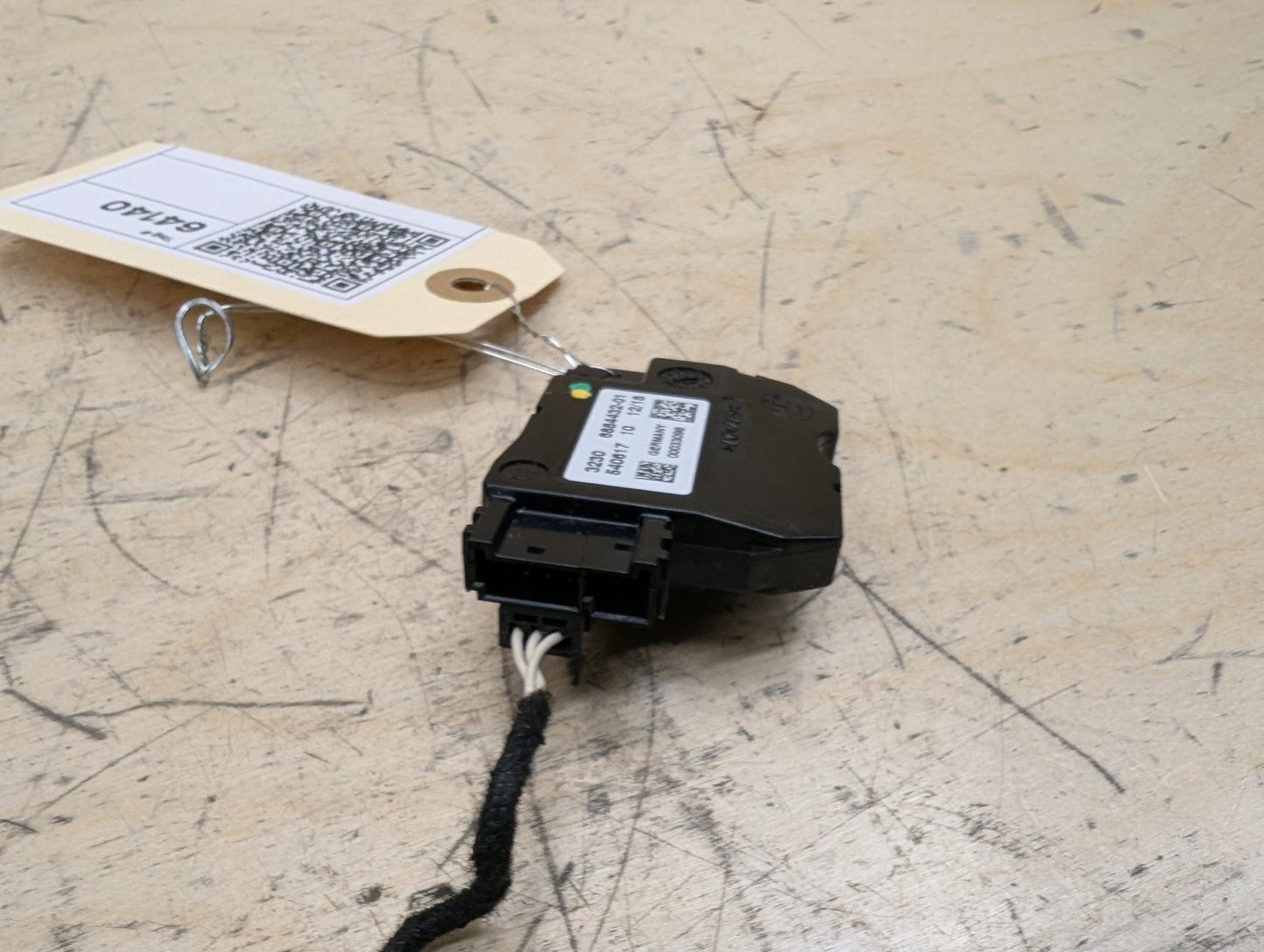 2018-2024 BMW X3 G01 - Steering Wheel Heater Switch PN: 6884432