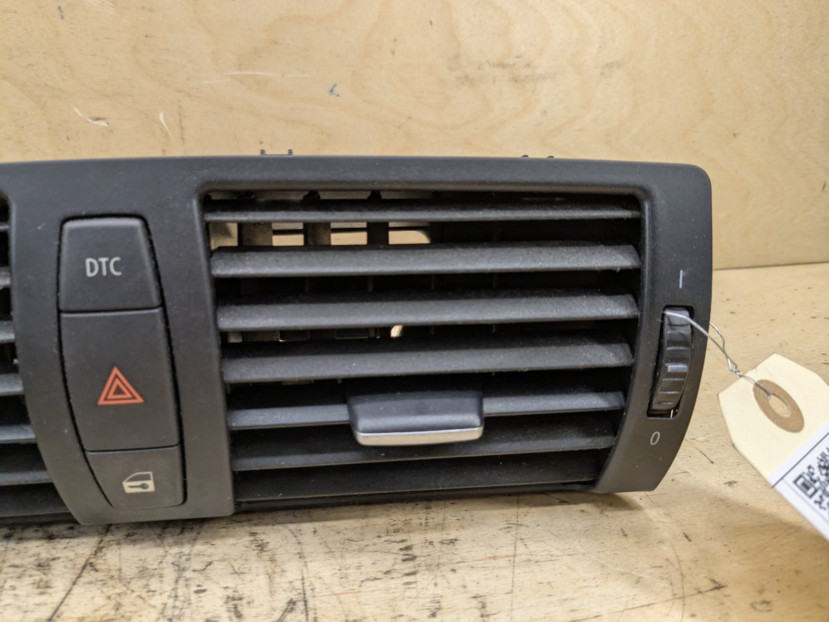08-13 OEM BMW E82 E88 128 135 Dash Dashboard Center Middle AC Air Vent Grille