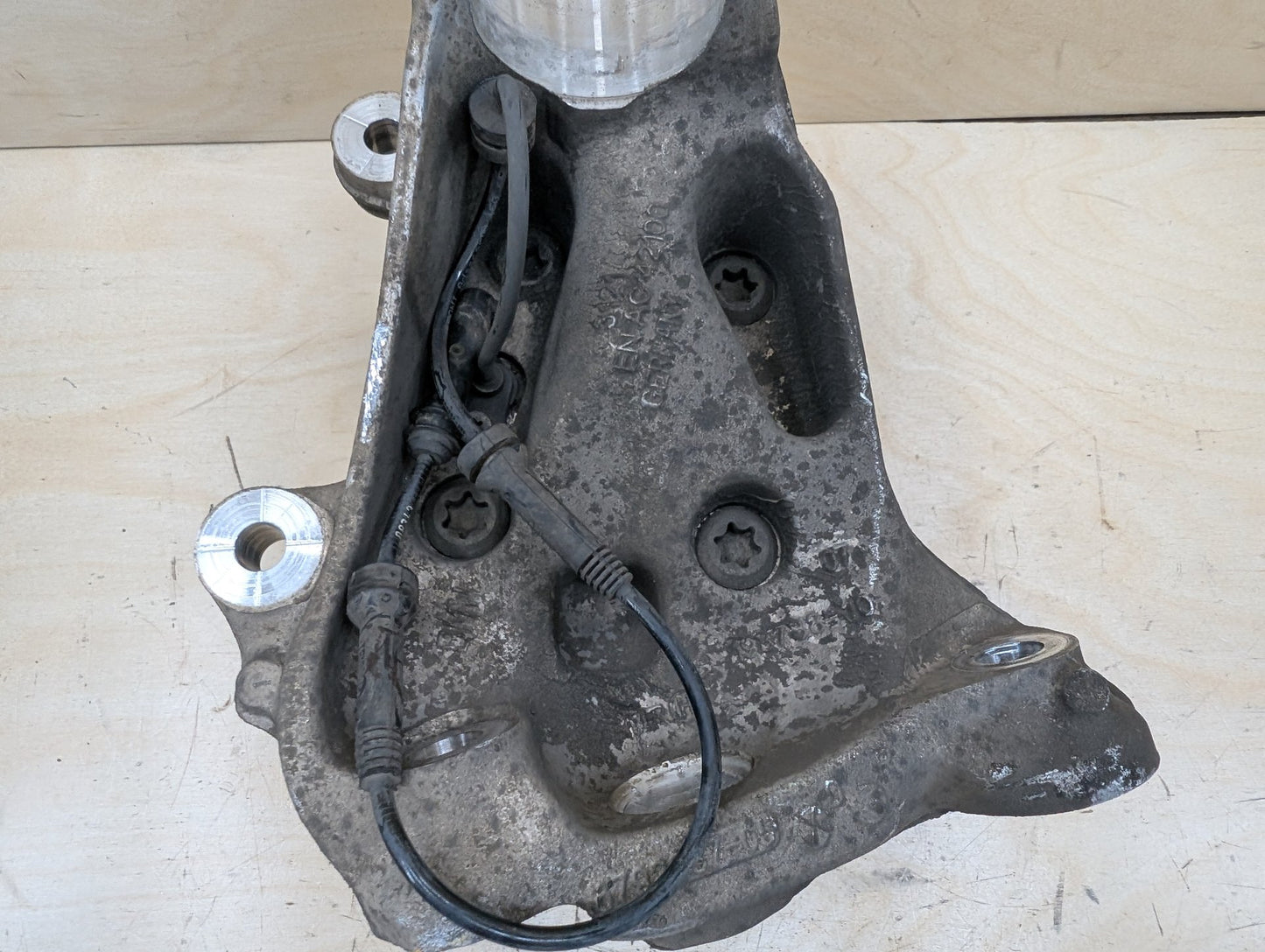12-18 OEM BMW F30 F31 Sedan RWD Front Left Hub Knuckle Wheel Bearing Carrier