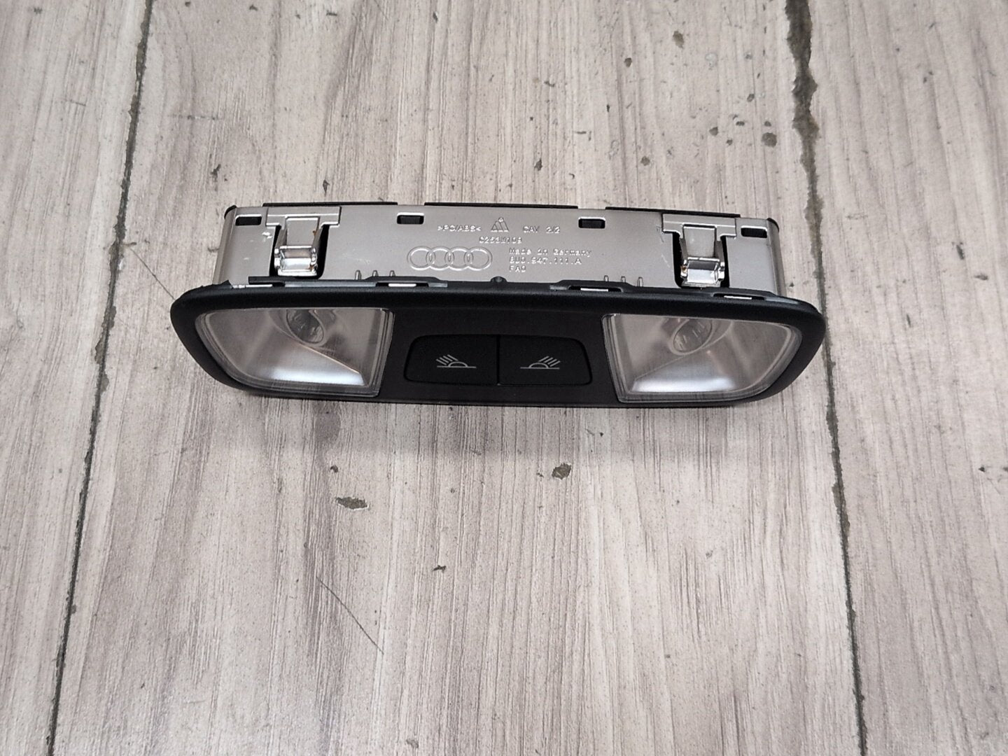 2015-2018 Audi Q3 8U Headliner Overhead Dome Light Switch Module 8U0947111A