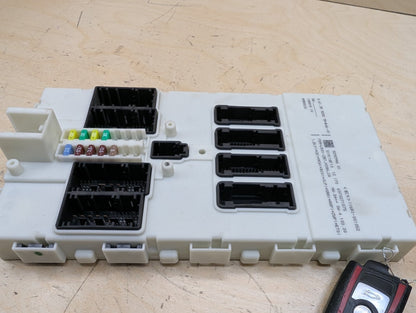 2012-2018 BMW 328i F30 Bdc Body Domain Fem Control Module w/ Key 9292946