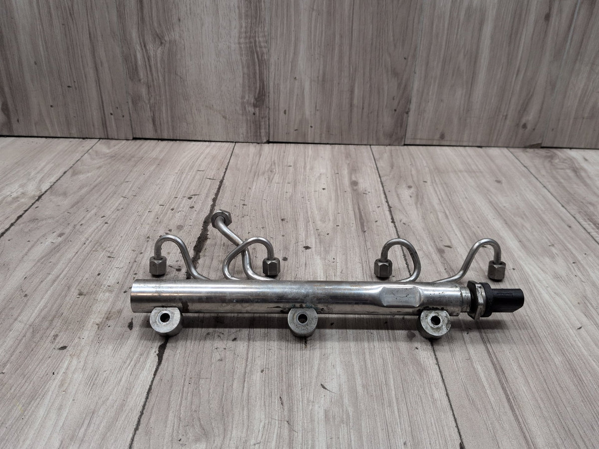 OEM BMW F02 F06 F10 F13 F15 F85 Engine N63 S63 High Pressure Fuel Injector Rails
