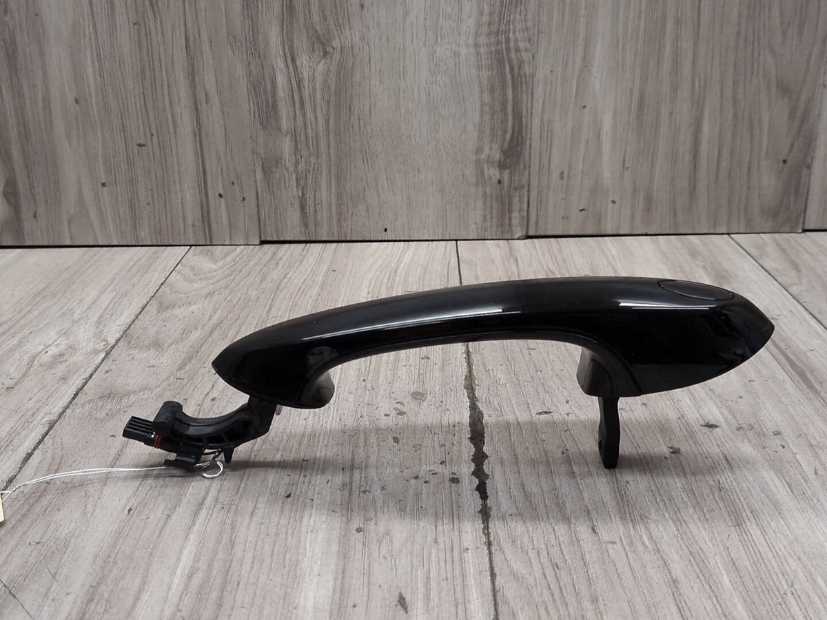 2018-2024 BMW X3 G01 Front Left Driver Exterior Door Handle w/ Comfort Access 8492063 OEM