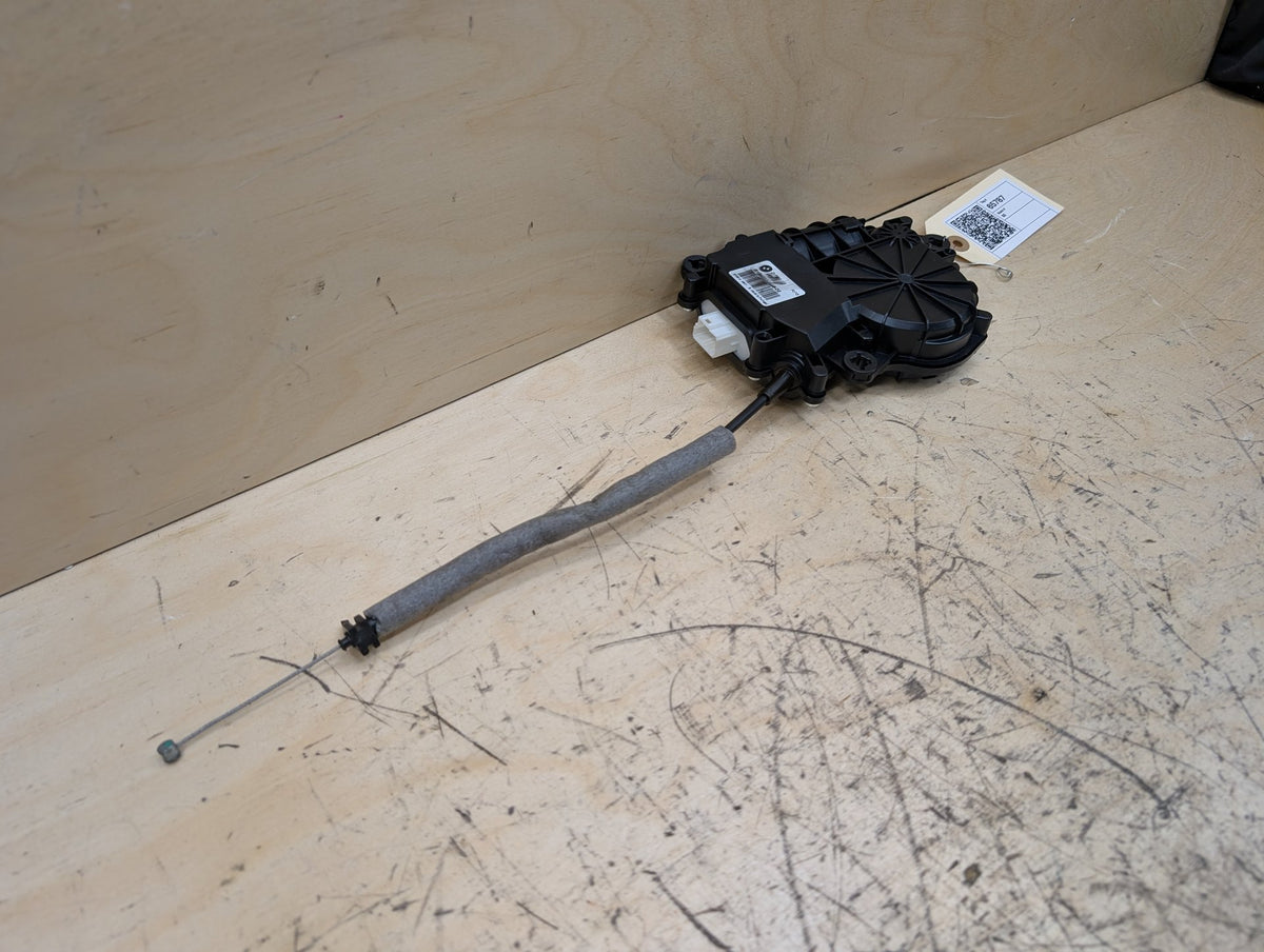 2010-2017 BMW 535i GT xDrive F07 Liftgate Trunk Lid Liftgate Lock Latch Actuator 7330646 OEM