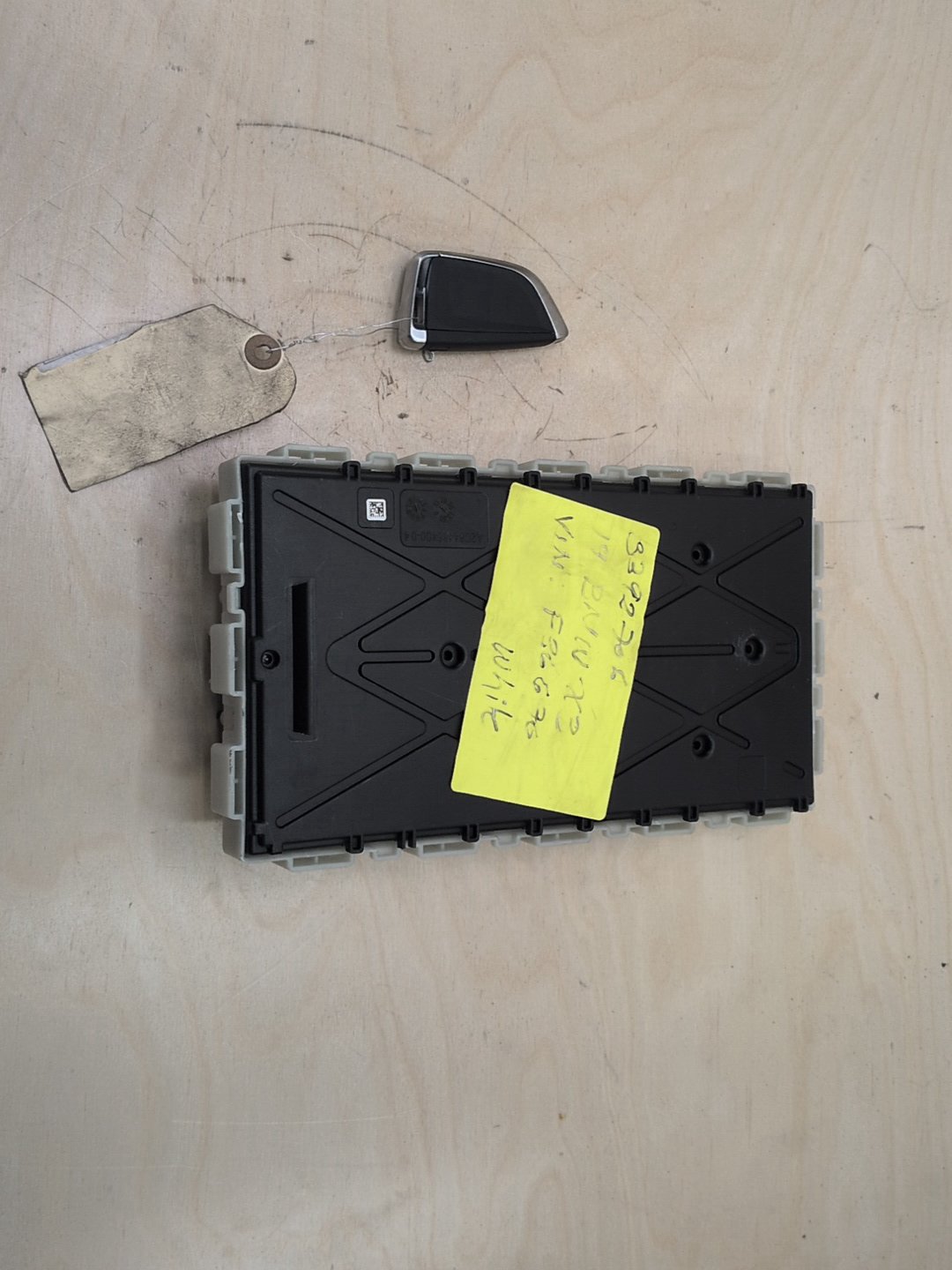 2018-2024 BMW X3 G01 Bdc Body Domain Fem Control Module w/ Key 8779032 OEM