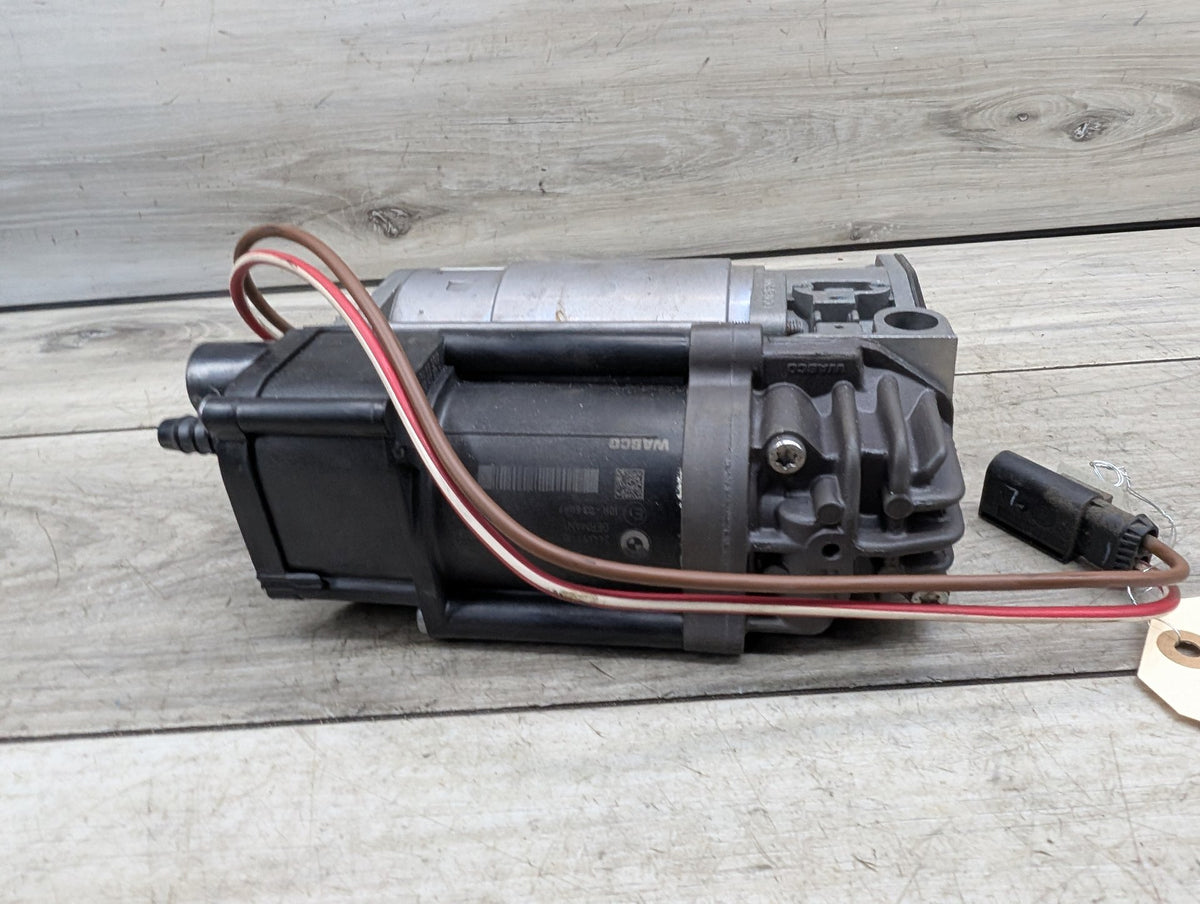 09-15 OEM BMW F01 F02 740 750 760 B7 Rear Air Suspension Compressor Pump Motor