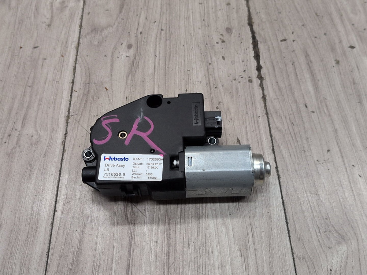 2017-2023 BMW M550i G30 Sunroof Sun Roof Glass Motor 7316536 OEM
