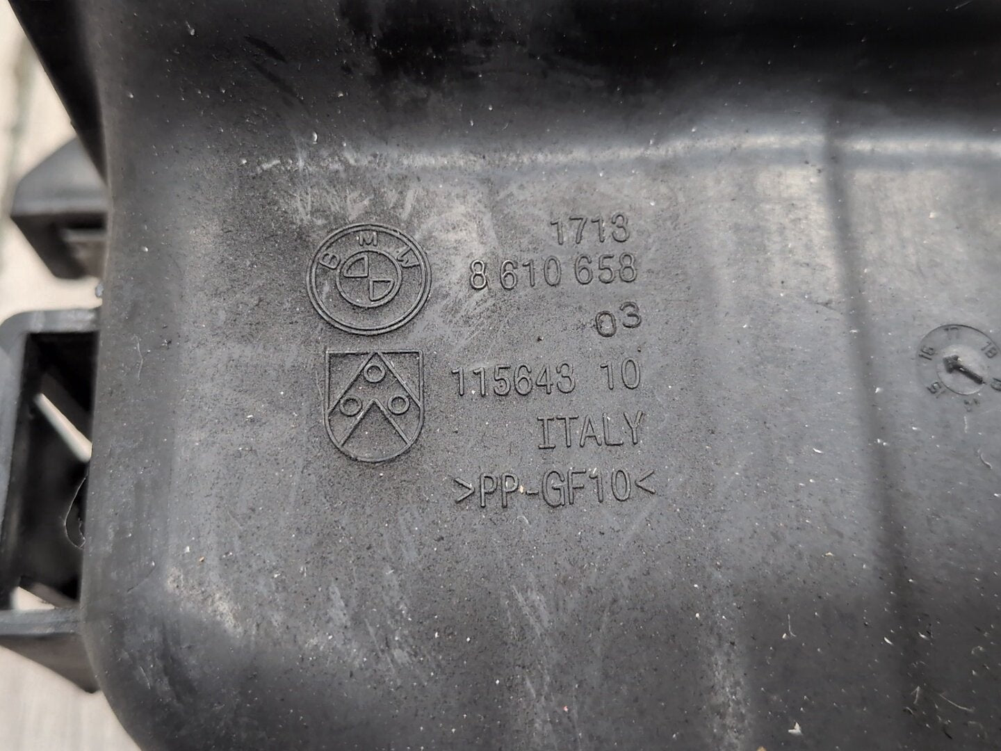 2016-2022 BMW 750i G12 Coolant Expansion Tank Reservoir 8610658