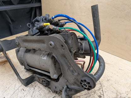 16-22 OEM BMW G11 G12 740 750 M760 Air Suspension Compressor Pump Module Motor
