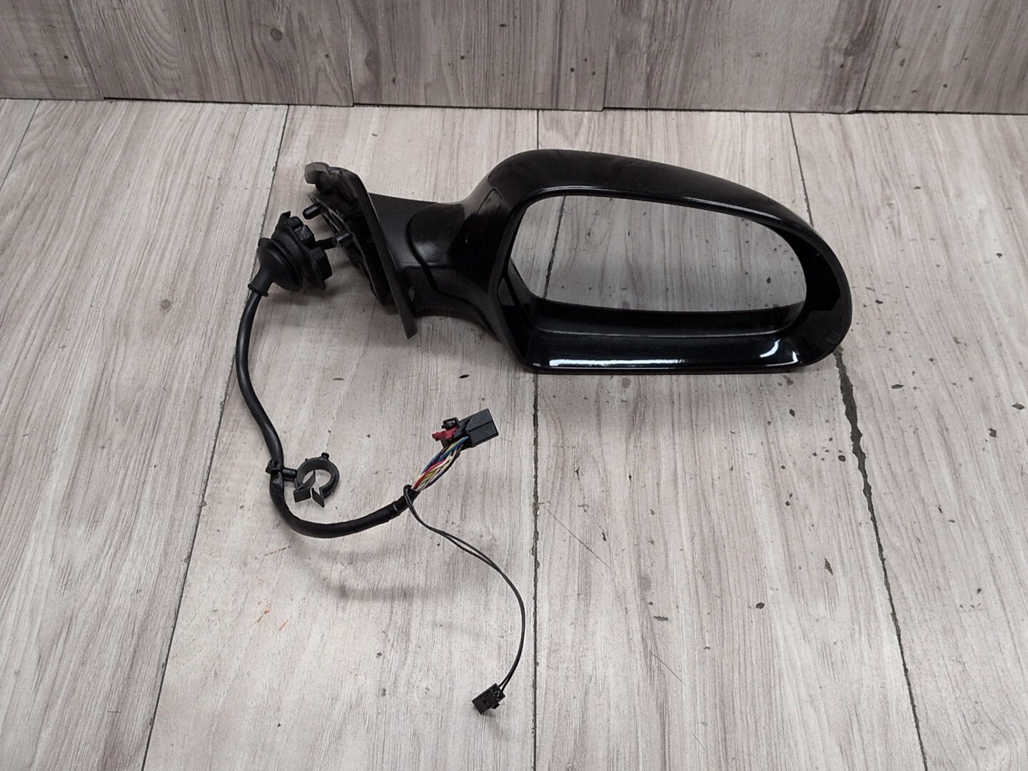 2015-2018 Audi Q3 8U Front Right Passenger Side Mirror Assembly 8U1857410G