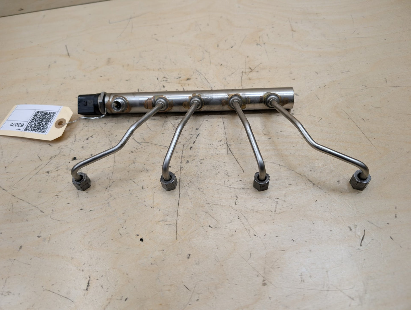 OEM BMW F10 F15 F25 F30 F32 F36 320 328 Engine N20 N26 Fuel Injector Line Rail