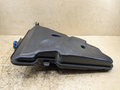 OEM BMW G12 G30 540 M550 750 M760 Windshield Wiper Washer Reservoir Tank Pump