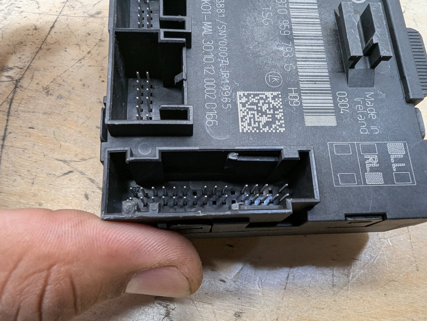 13-17 OEM AUDI A4 A5 S4 S5 Front Left Driver Door Locking Control Module