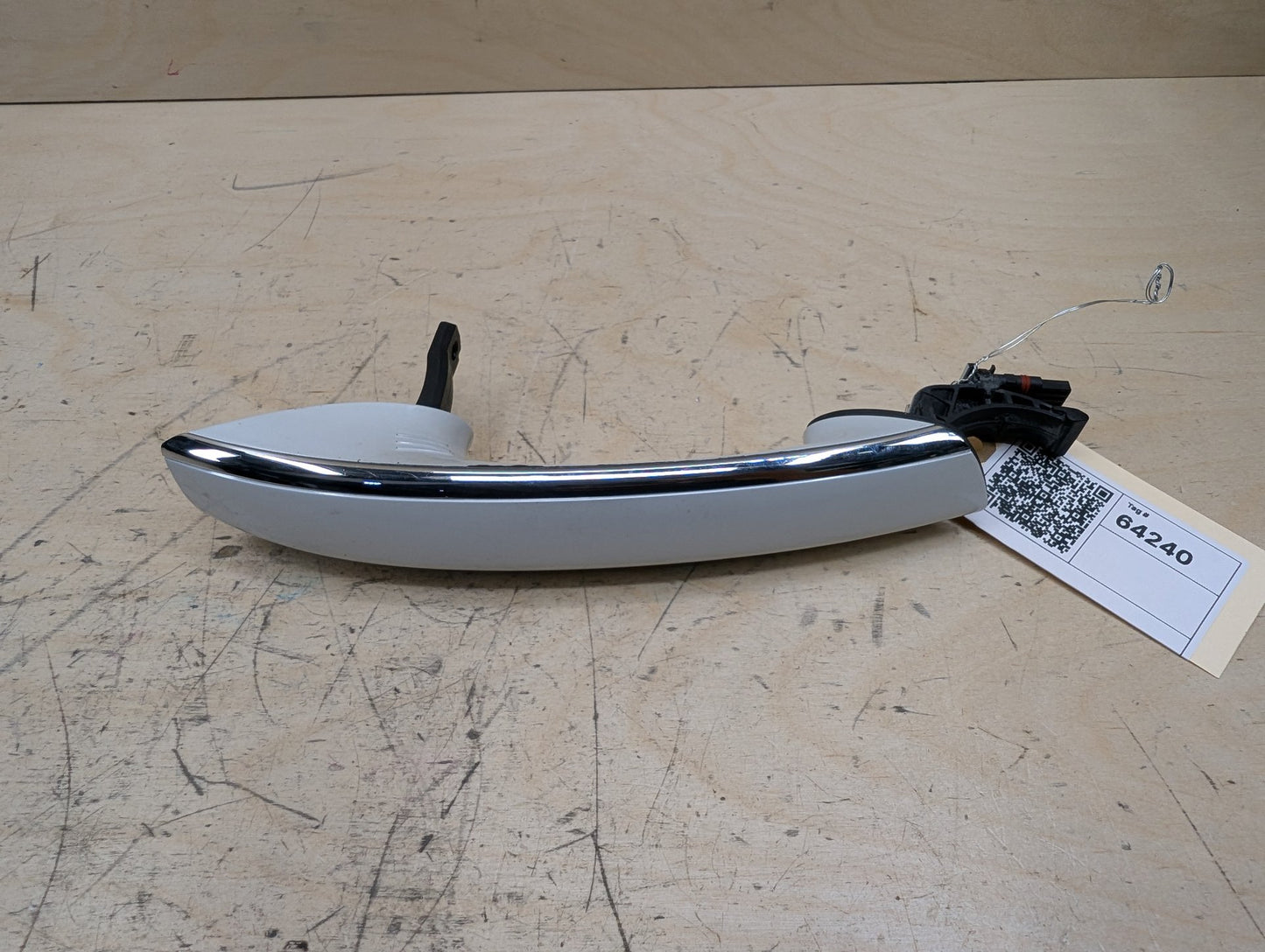 2016-2022 BMW 750i G12 Front or Rear Right Passenger Exterior Door Handle w/ Comfort Access 7411040