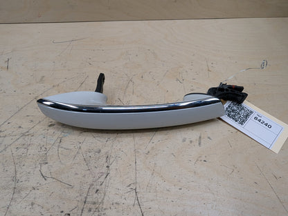 2016-2022 BMW 750i G12 Front or Rear Right Passenger Exterior Door Handle w/ Comfort Access 7411040