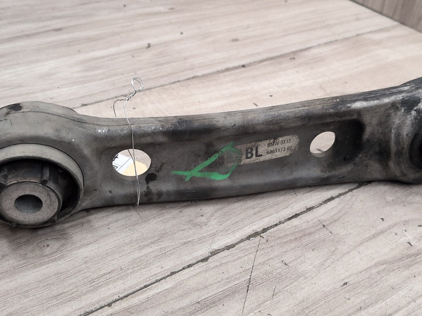 2017-2023 BMW M550i xDrive G30 Front Left Driver Lower Control Arms Wishbone SET 6861173