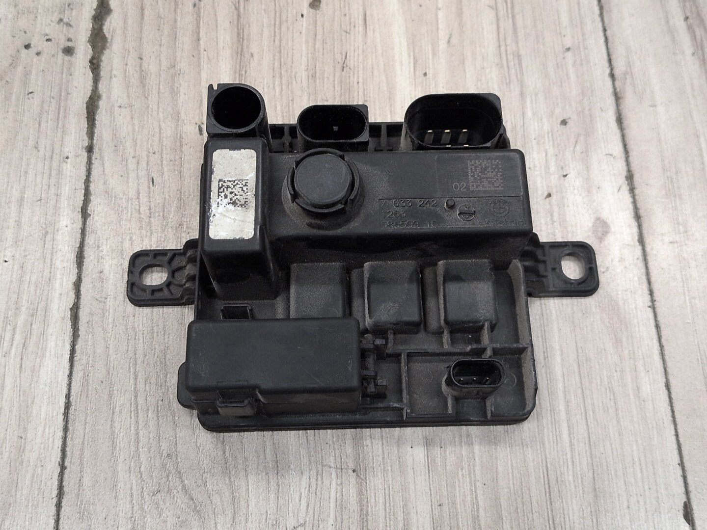 OEM BMW F10 F22 F30 F32 F33 F36 Integrated Power Supply Fuse Control Module N20