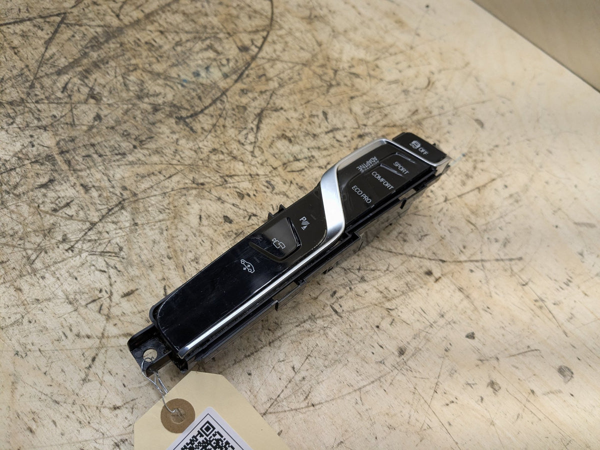 2016-2019 BMW 750i G12 Operating Traction Switch 9391038 OEM