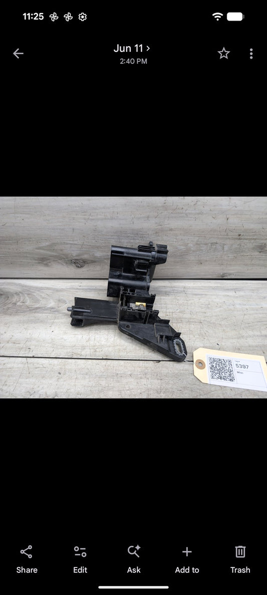 2012-2018 BMW 340i F30 Front Power Distribution Fuse Box 9356157