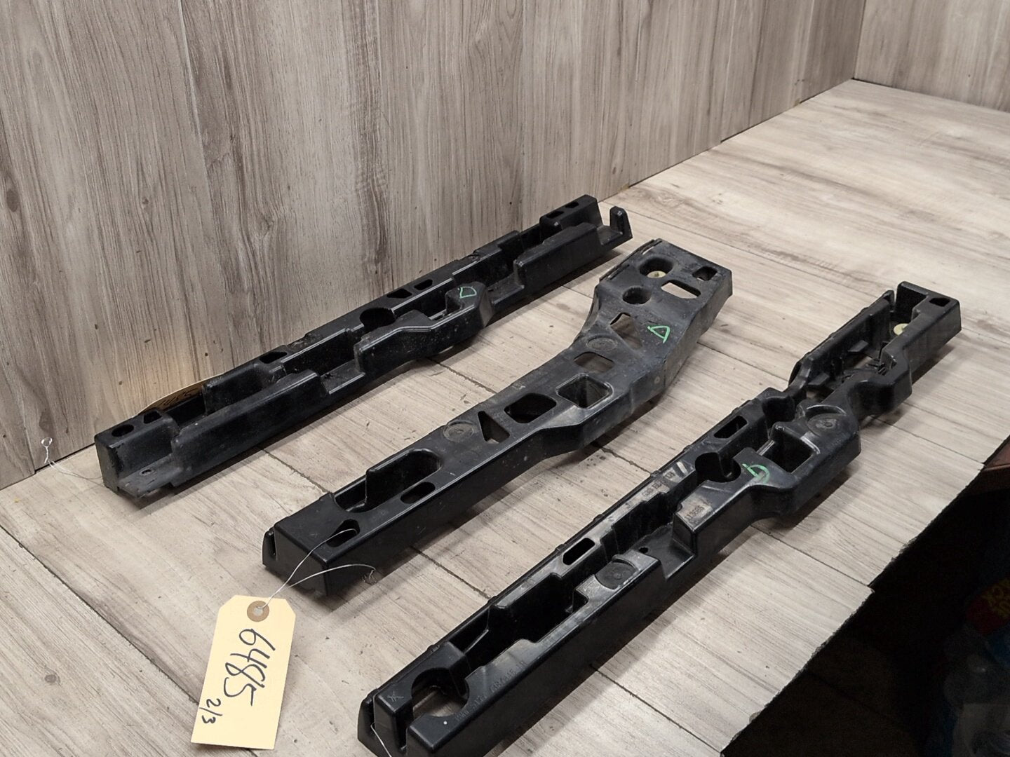 2017-2023 BMW M550i xDrive G30 Left Driver Side Skirt Rocker Panel Brackets SET 7387343