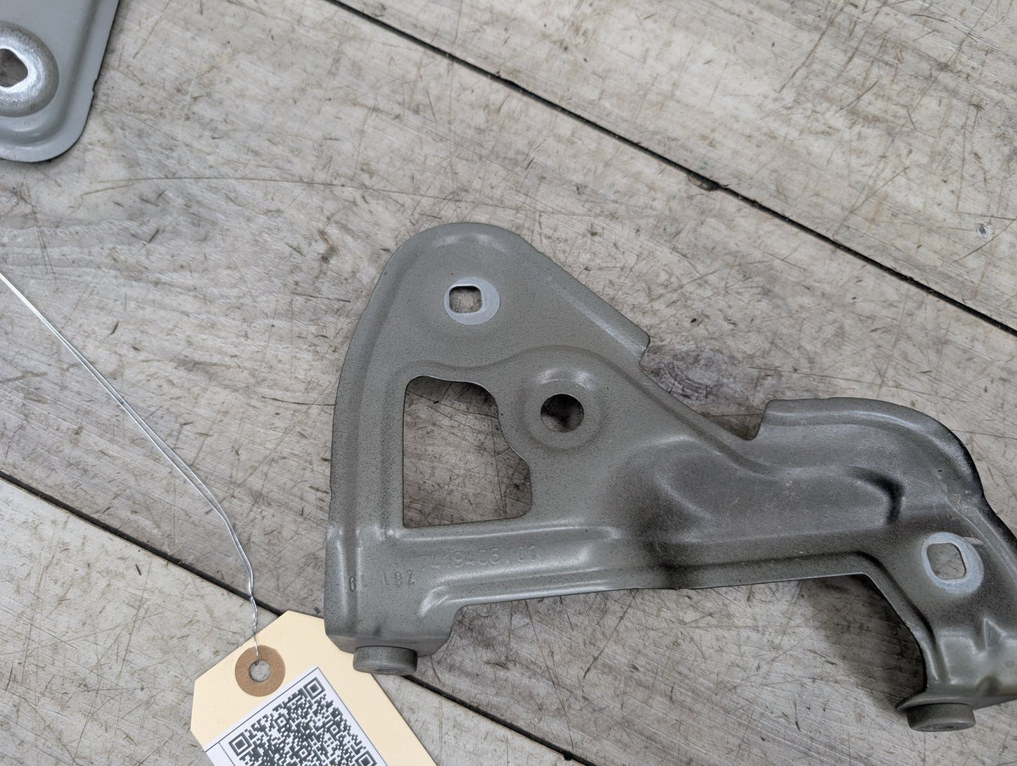 19-23 OEM BMW G20 330 M340 Front Right Passenger Side Fender Holder Bracket SET