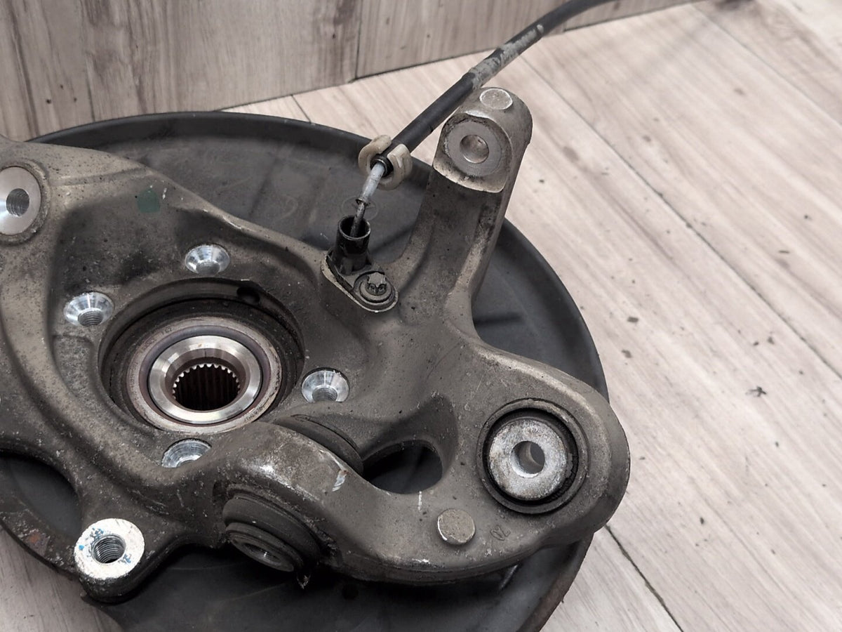 2009-2012 Mercedes-Benz E550 W212 Rear Left Driver Spindle Knuckle A2123502108