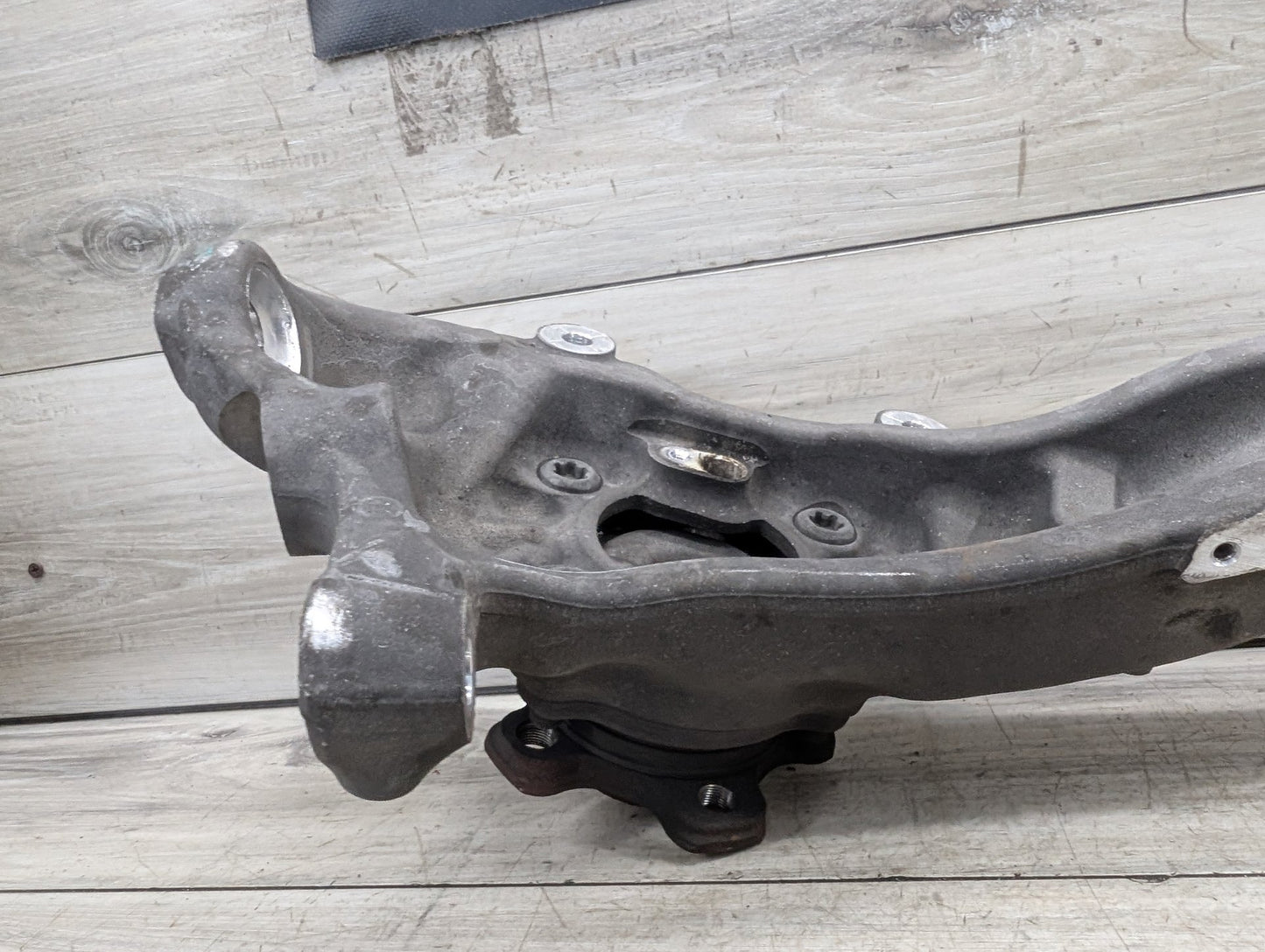 2017-2023 BMW 530i G30 Front Left Driver Spindle Knuckle w/ Bearing 6884381