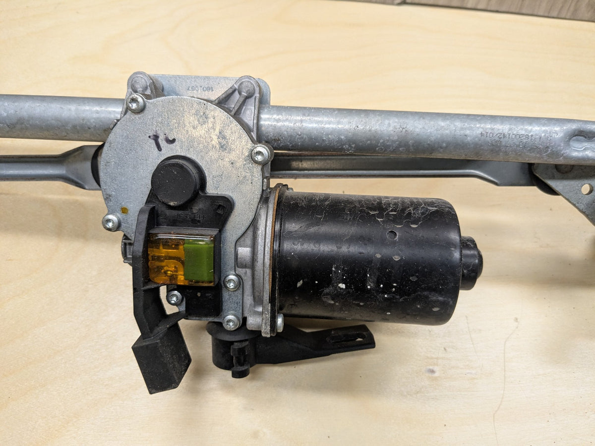 2009-2011 Mercedes-Benz SLK-Class R171 Wiper Motor Assembly A1718202242 OEM