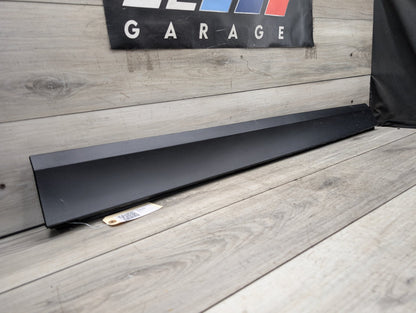 2011 - 2017 BMW X3 F25 Front Right Passenger Exterior Door Trim Molding 7205780 N20B20A