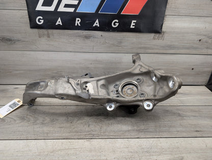 2019-2026 BMW X5 G05 Front Left Driver Spindle Knuckle w/ Bearing 6876655