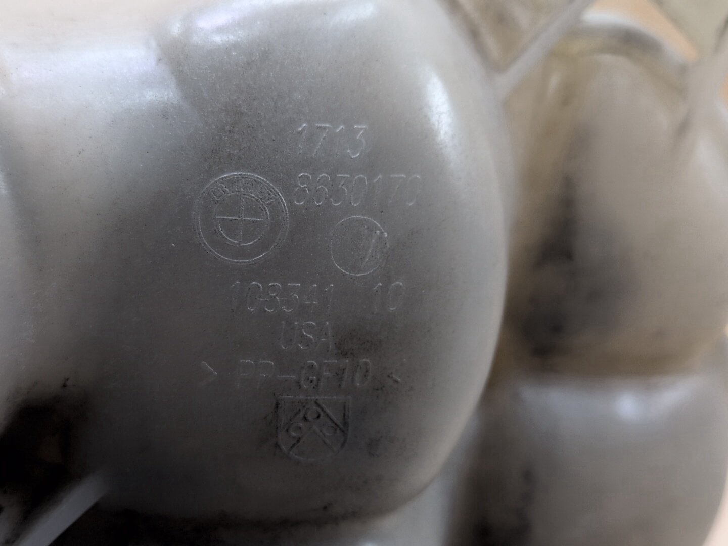 2015-2019 BMW X6 F16 Coolant Expansion Tank Reservoir 8630170