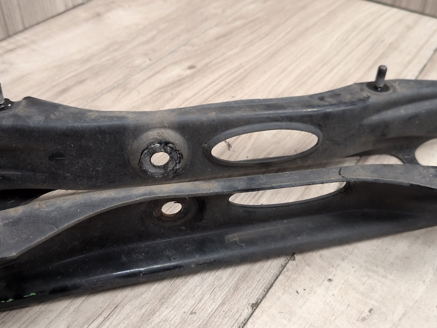 2017-2023 BMW M550i xDrive G30 Rear Right Passenger Control Arms SET 6870536