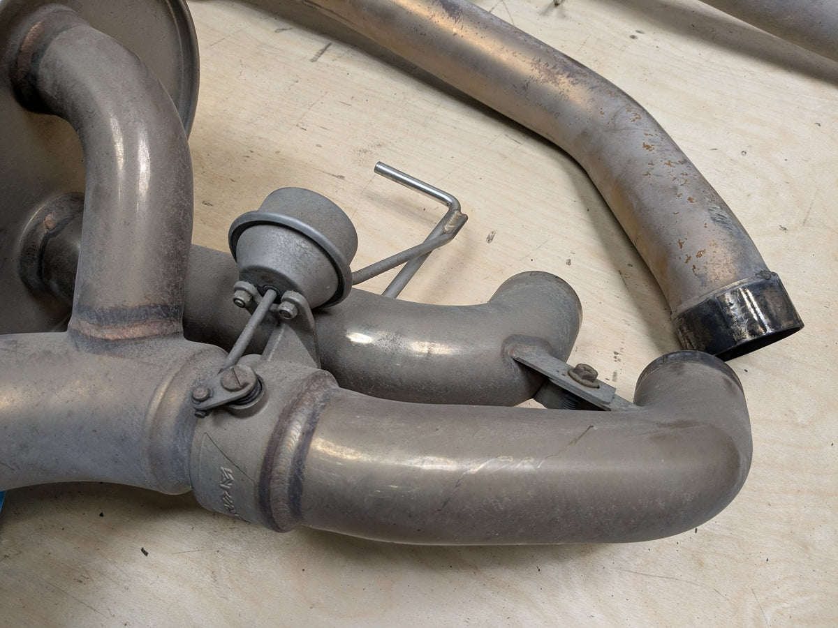 NOTE Armytrix Valved Exhaust 17-23 BMW M550i G30 Rear Muffler BMG35-QS38C