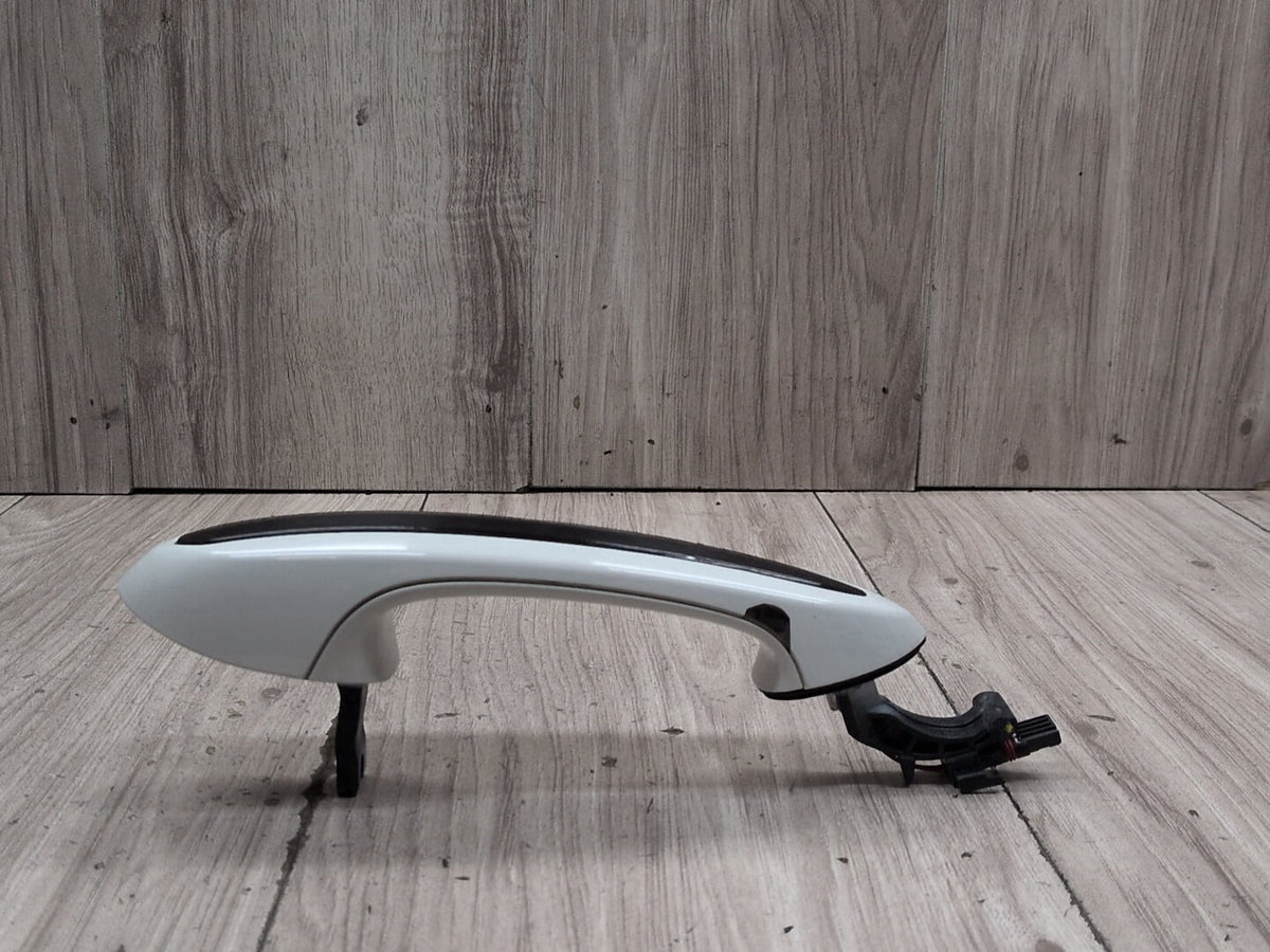 OEM BMW F90 G30 540 M550 Front Rear Right Passenger Door Handle COMFORT White