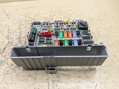 2007-2013 BMW 335i E92 Front Power Distribution Fuse Box 6906622 OEM