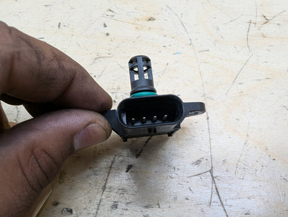 2012-2018 BMW 328i F30 Manifold Absolute Pressure (MAP) Sensor 7843531