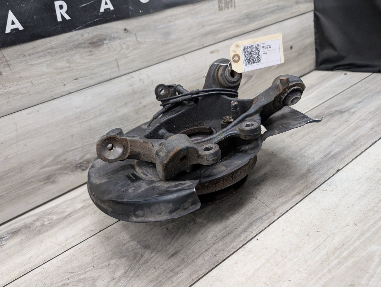 2012-2018 BMW 340i F30 Rear Right Passenger Spindle Knuckle w/ Bearing 6792524