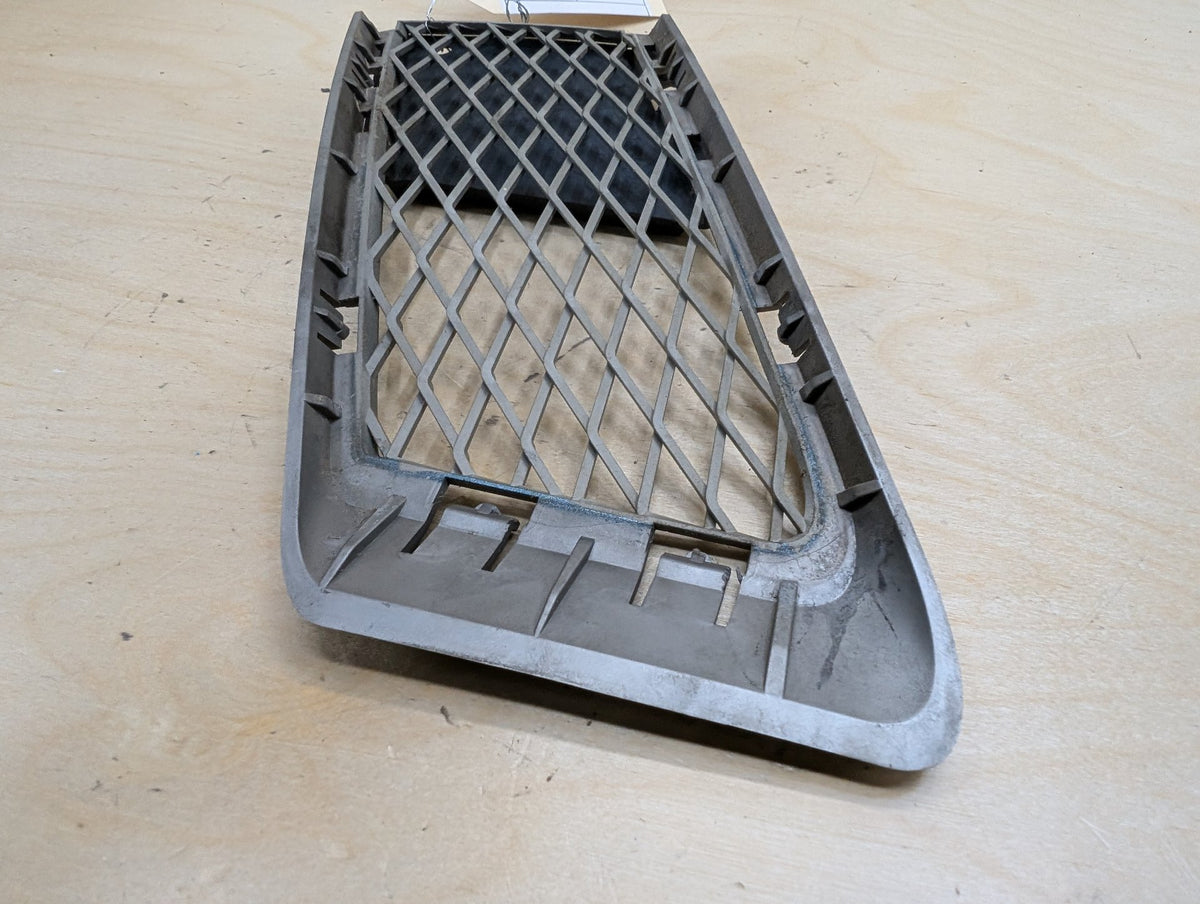 2007-2013 BMW 335i E93 Front Left Driver Bumper Cover Grille 7154721