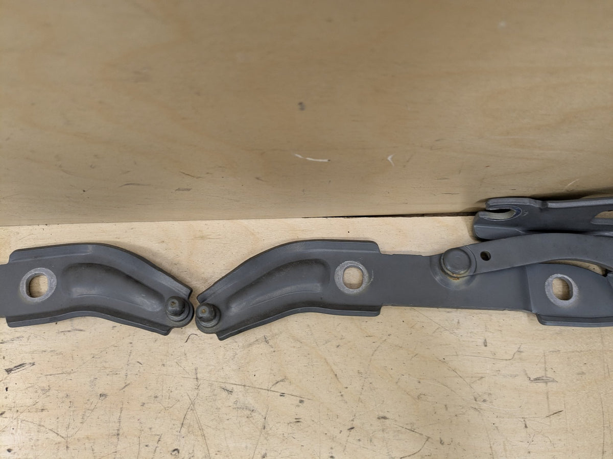 2007-2013 BMW 328i E92 Rear Upper Liftgate Trunk Support Hinges SET 7060628 OEM