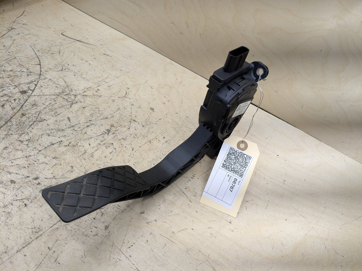 2012-2018 Audi A6 C7 Gas Accelarator Pedal 8K1723523A OEM