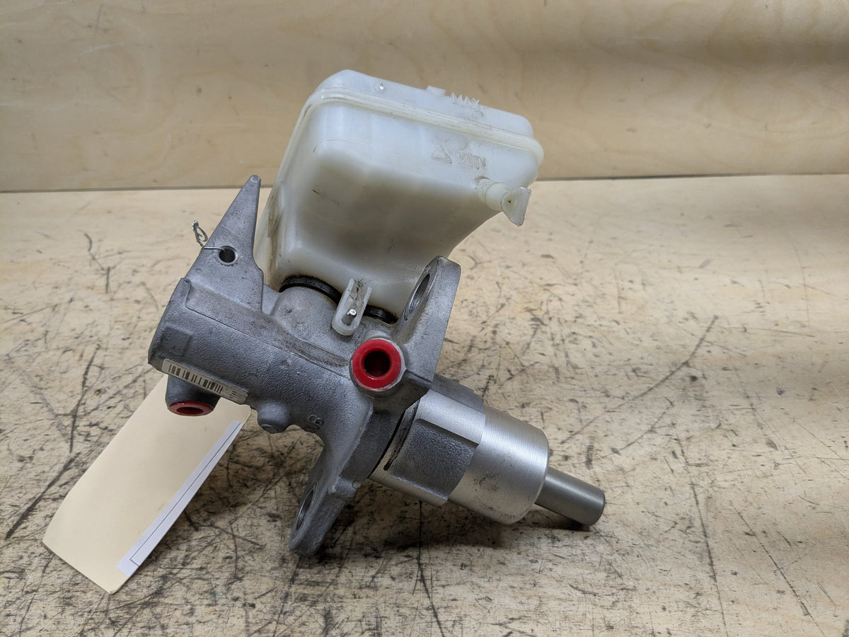 2012-2018 Audi A6 C7 Master Brake Fluid Reservoir 8K0611301A OEM
