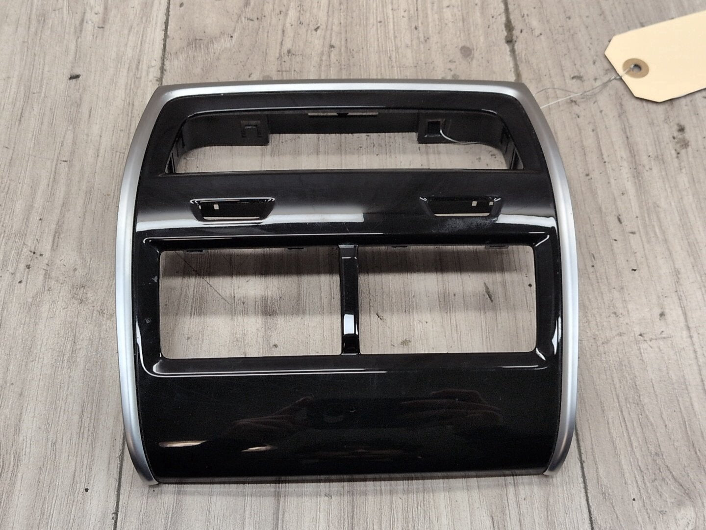 2019 - 2026 BMW X5 G05 Rear Center Console Air Vent Grille 9399966 N63B44M3