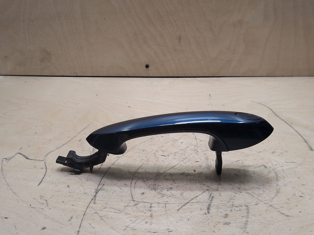 2019-2026 BMW X5 G05 Front Left Driver Exterior Door Handle w/ Comfort Access 9464079 OEM