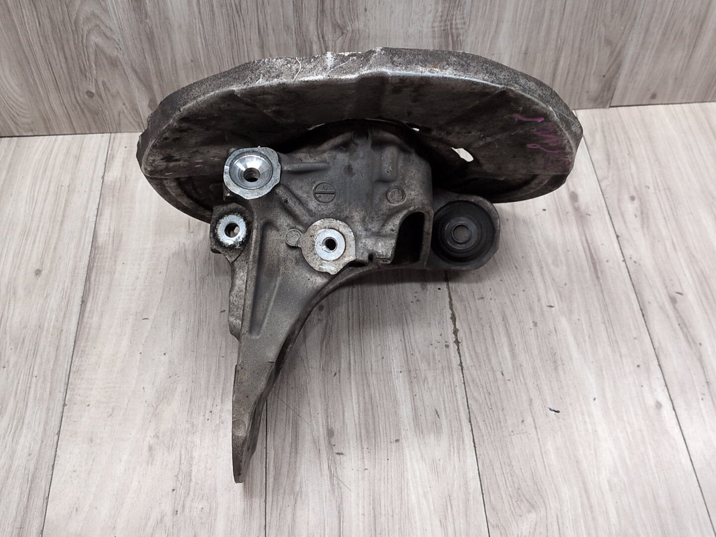 OEM BMW F85 F86 F15 F16 X5 X6 REAR Left Driver Side Spindle Hub Carrier Knuckle